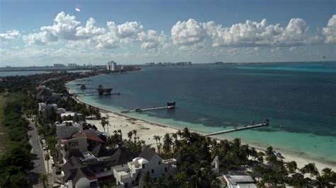 Webcam Cancun Caribbean Sea live